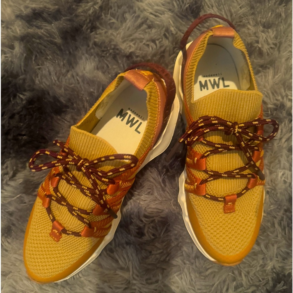 Madewell Field knit sneakers lace up Tan Burgundy women size 8, used once